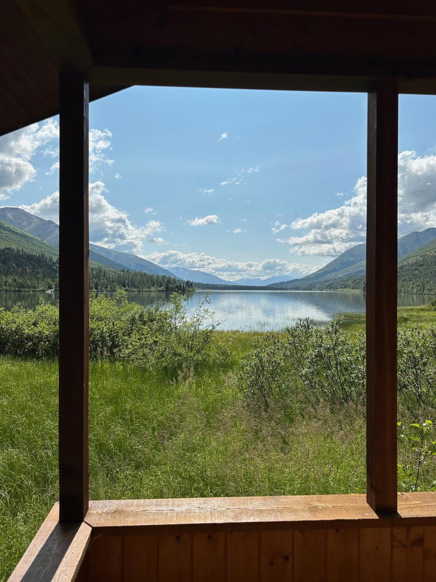 Summit Lake Lodge Eksteriør billede