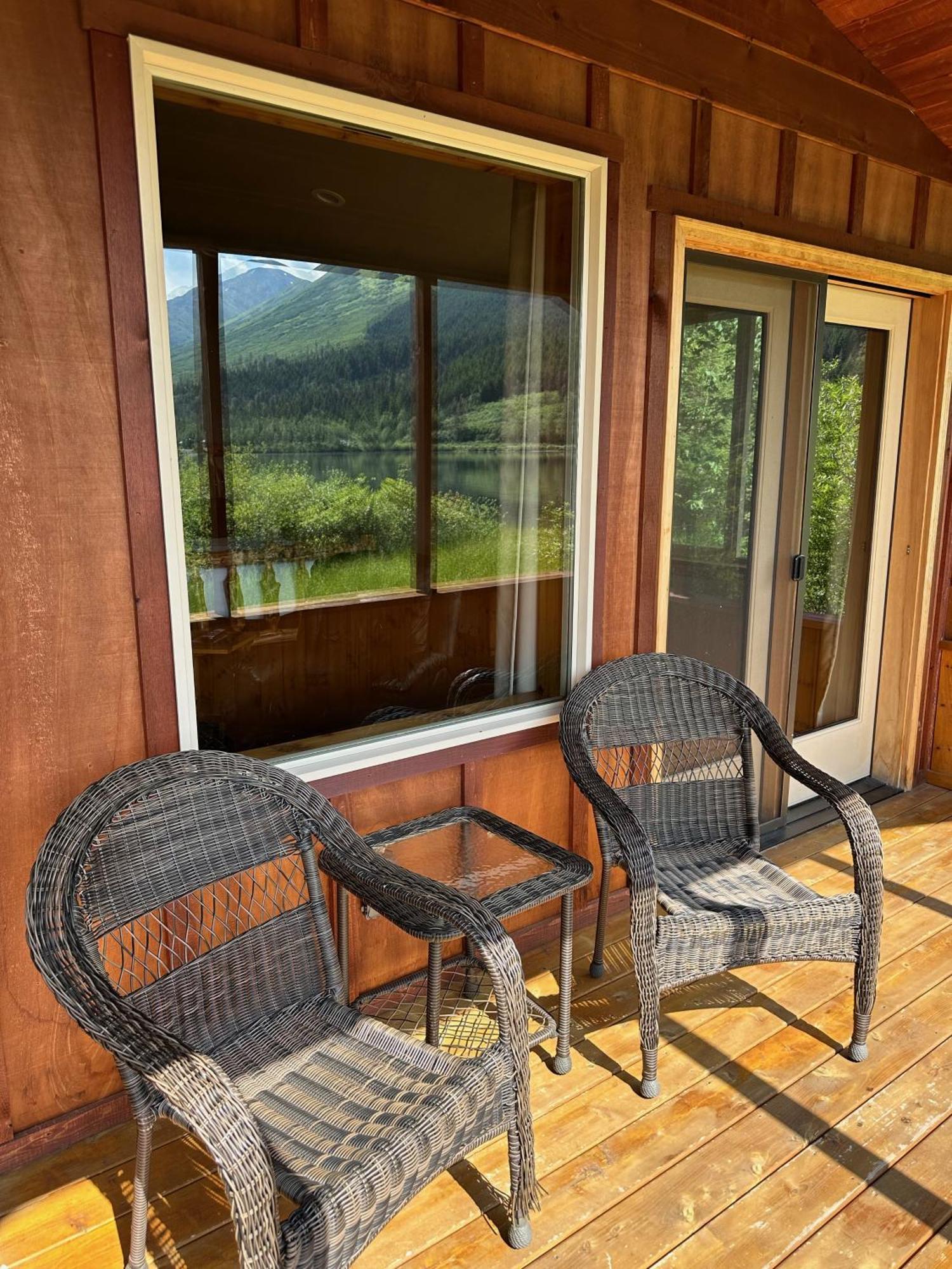 Summit Lake Lodge Eksteriør billede