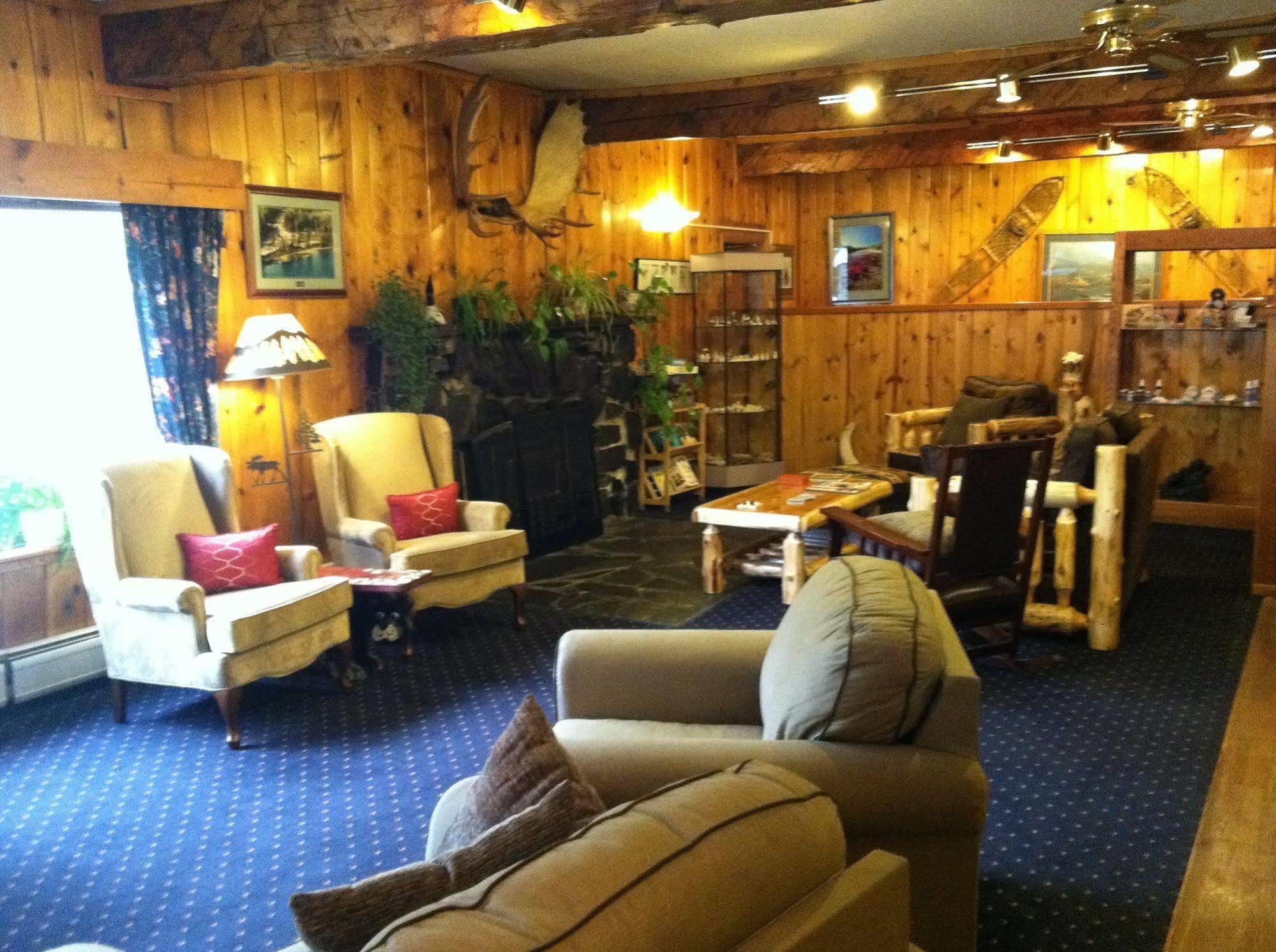 Summit Lake Lodge Eksteriør billede